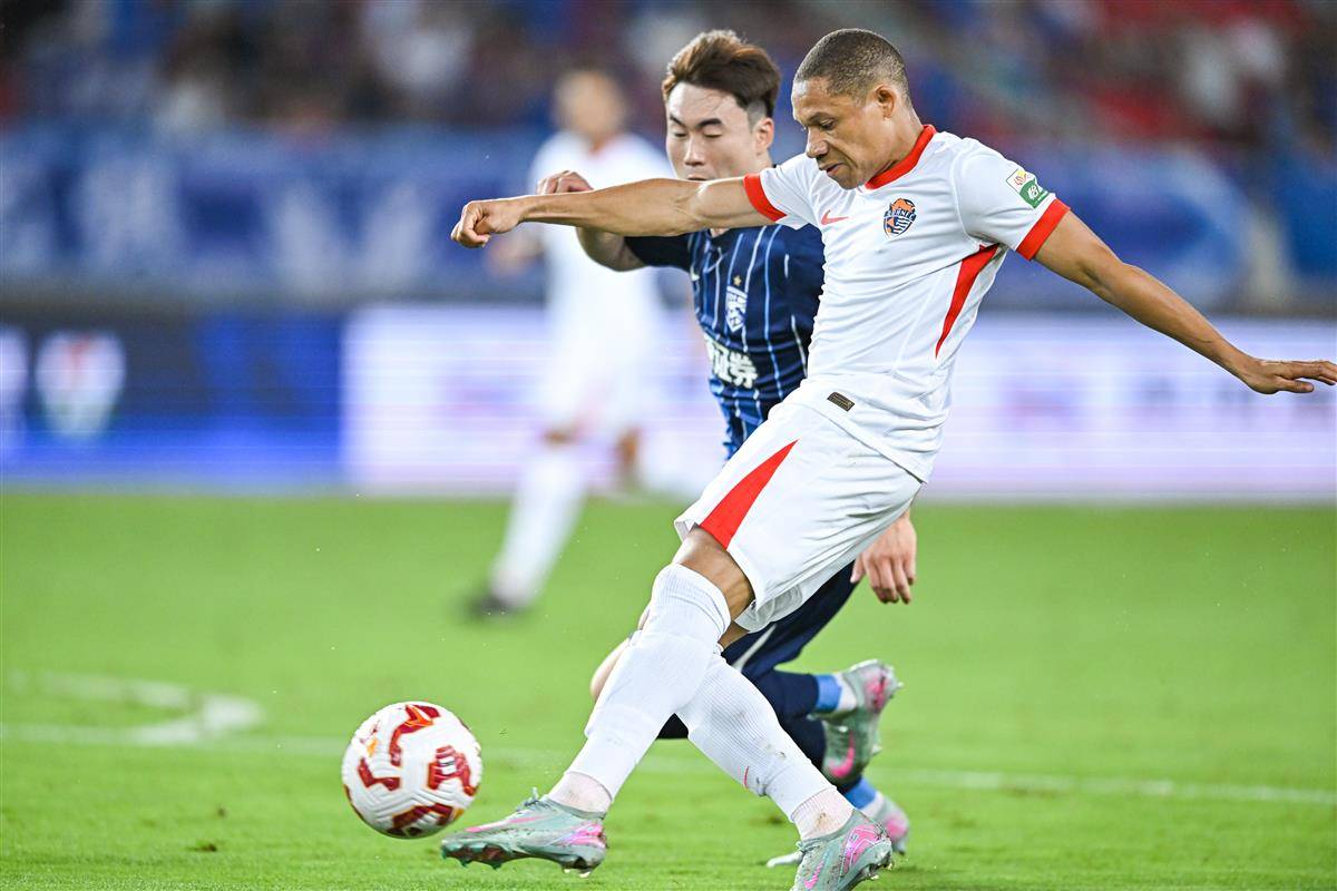 开云体育入口-关于冲刺阶段NBA季后赛焦点战，武汉三镇再遭质疑，球迷炸锅，资深球员宣示担当的信息